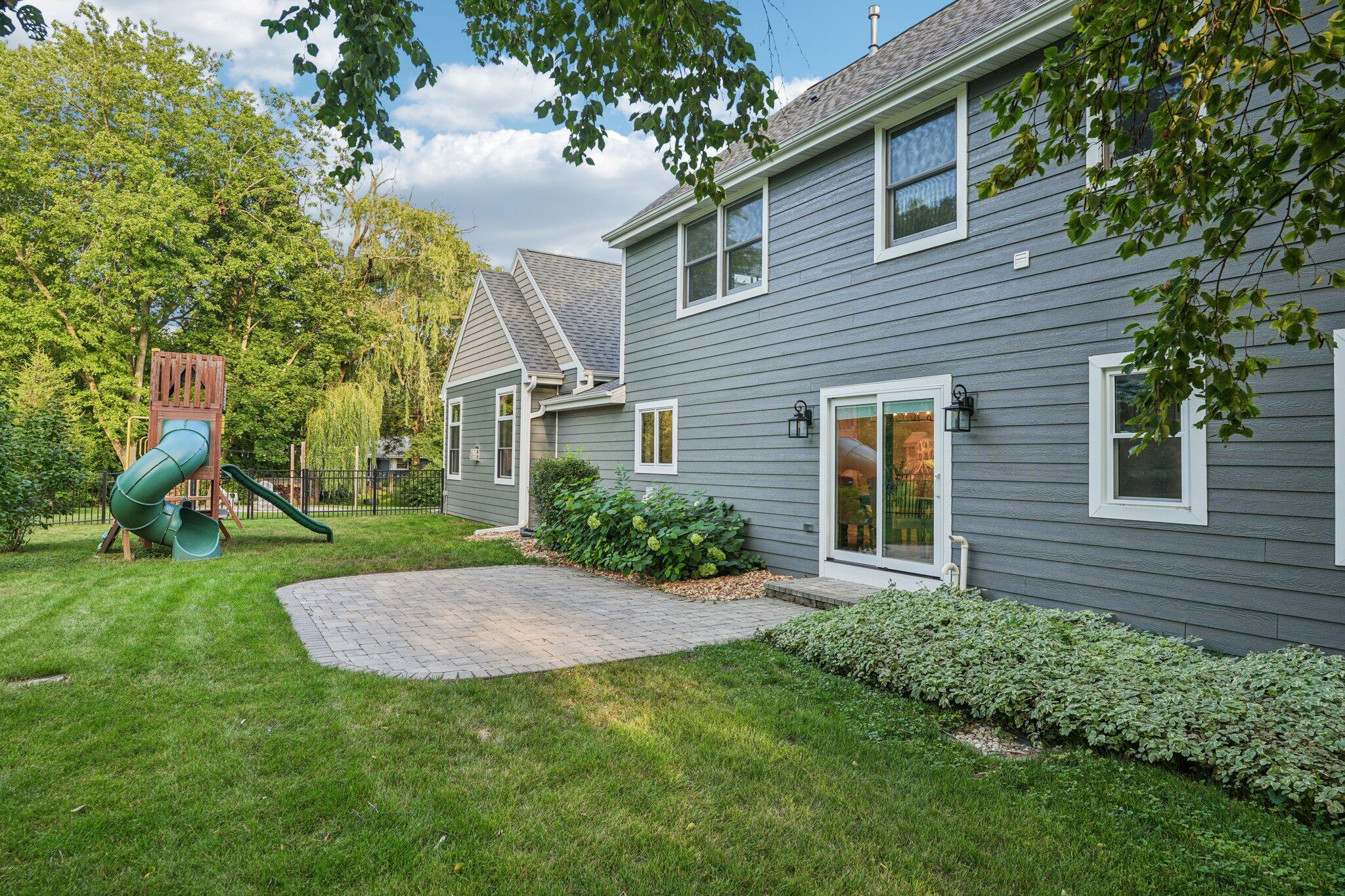 9000 N Pelham Pkwy