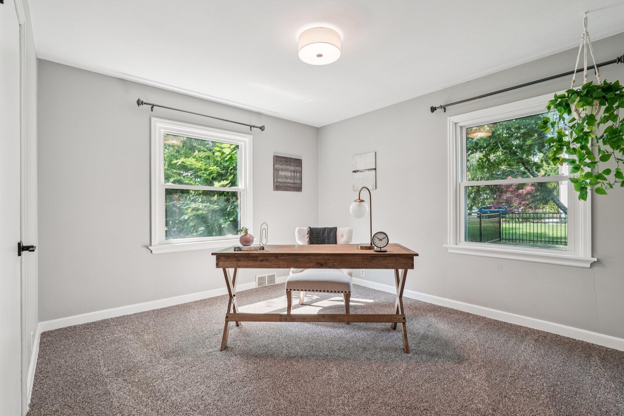 9000 N Pelham Pkwy