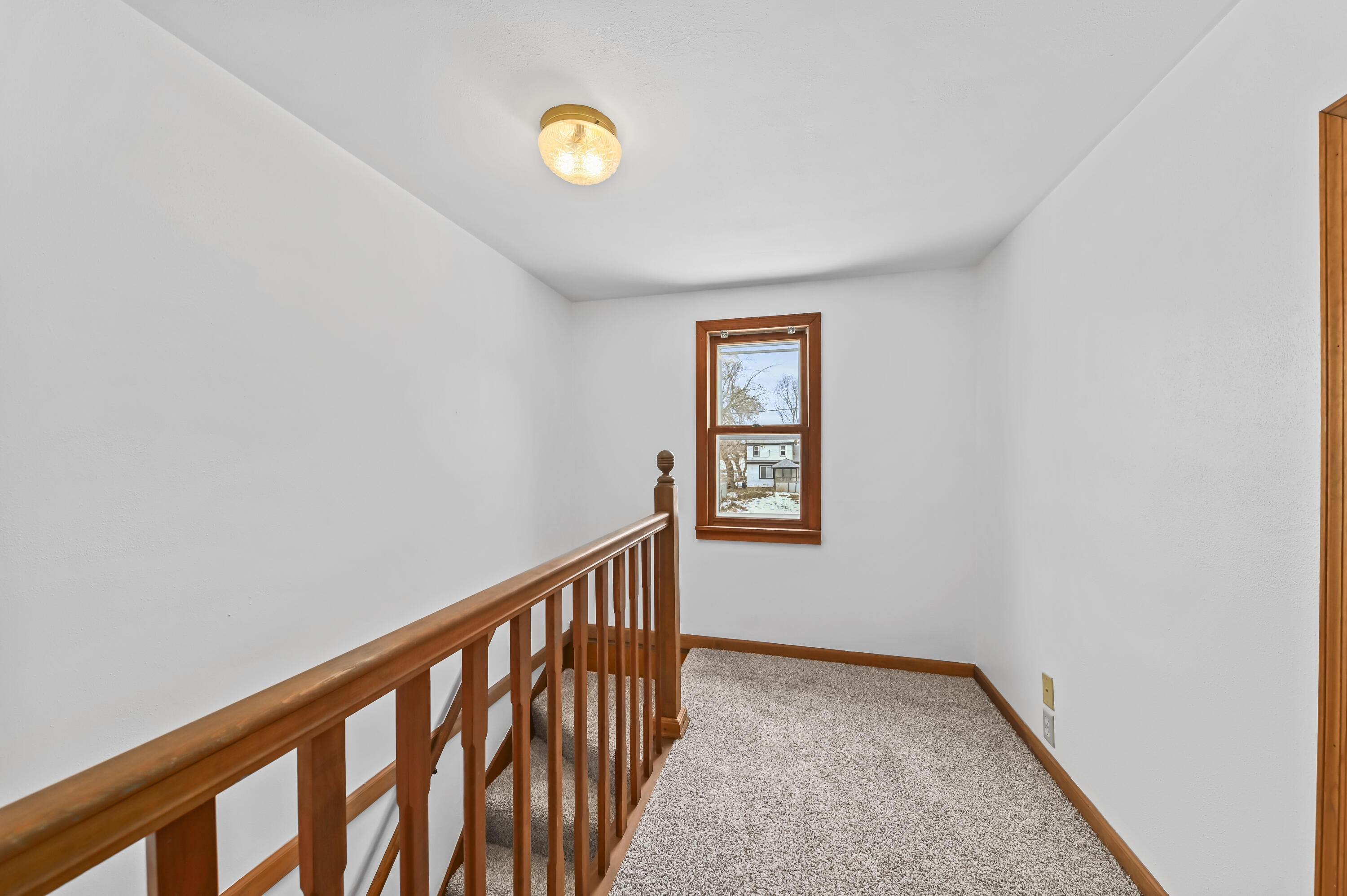 1630 W Lawn Ave