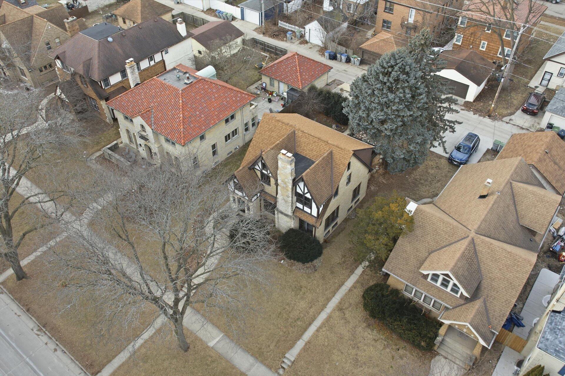 3237 N 51st Blvd