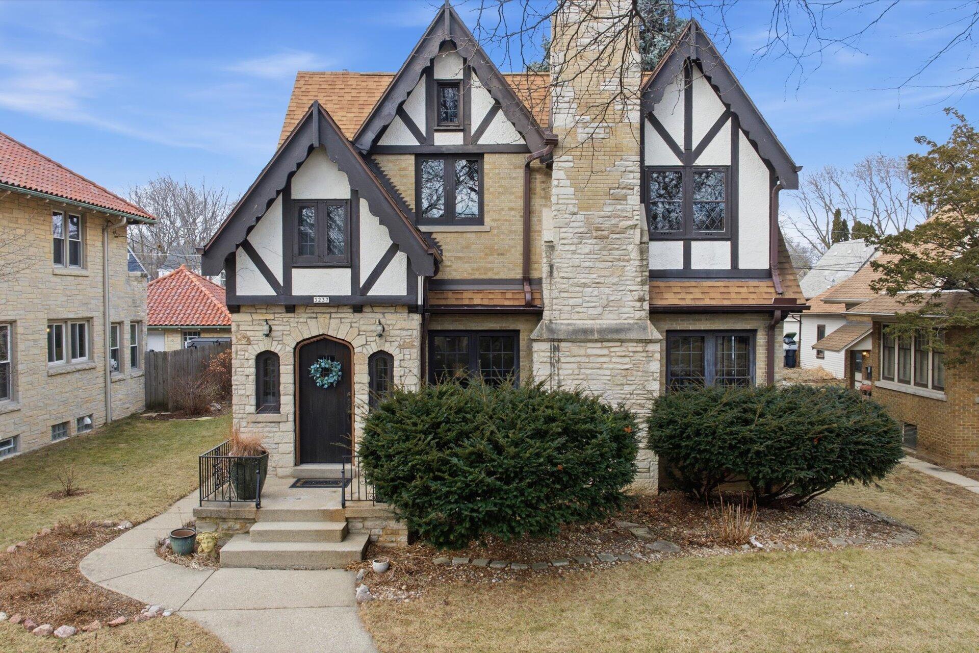 3237 N 51st Blvd