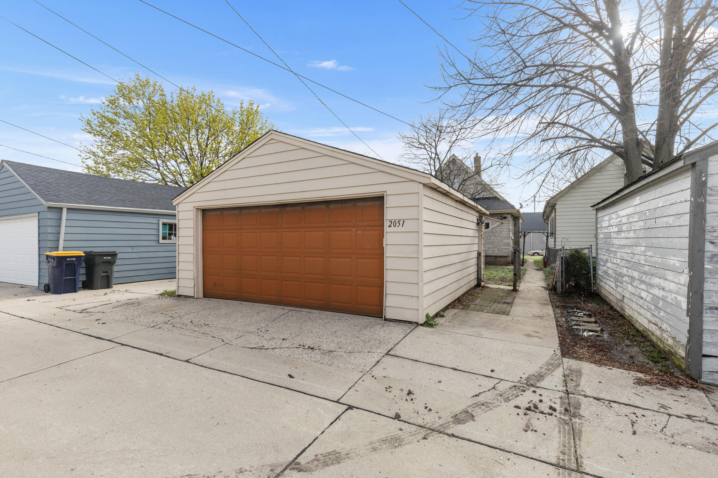 2051 S 55th St