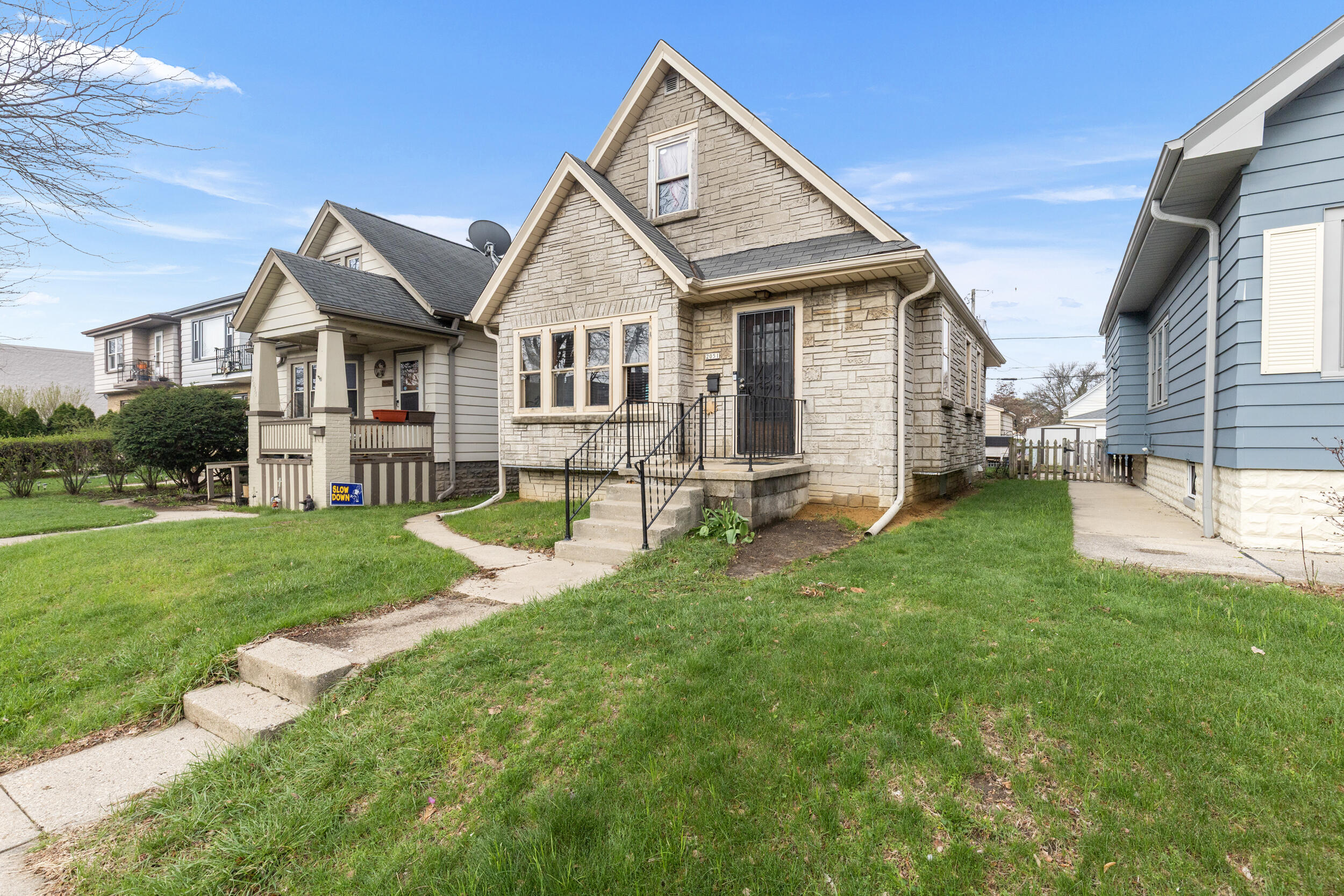 2051 S 55th St