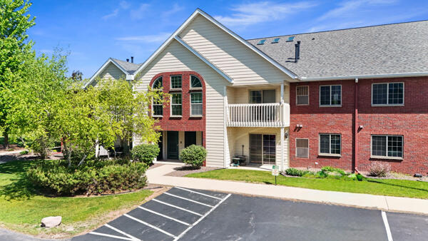 1936 Parknoll Ln