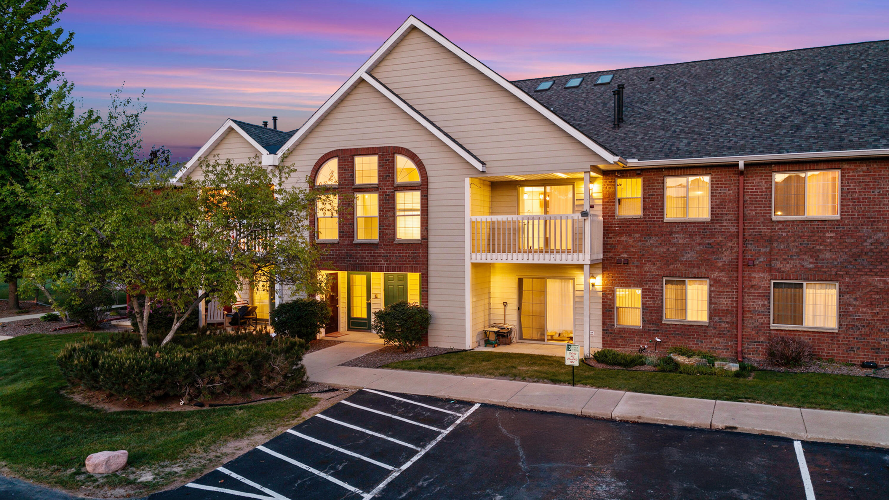 1936 Parknoll Ln