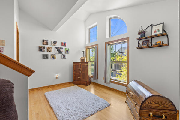 1936 Parknoll Ln