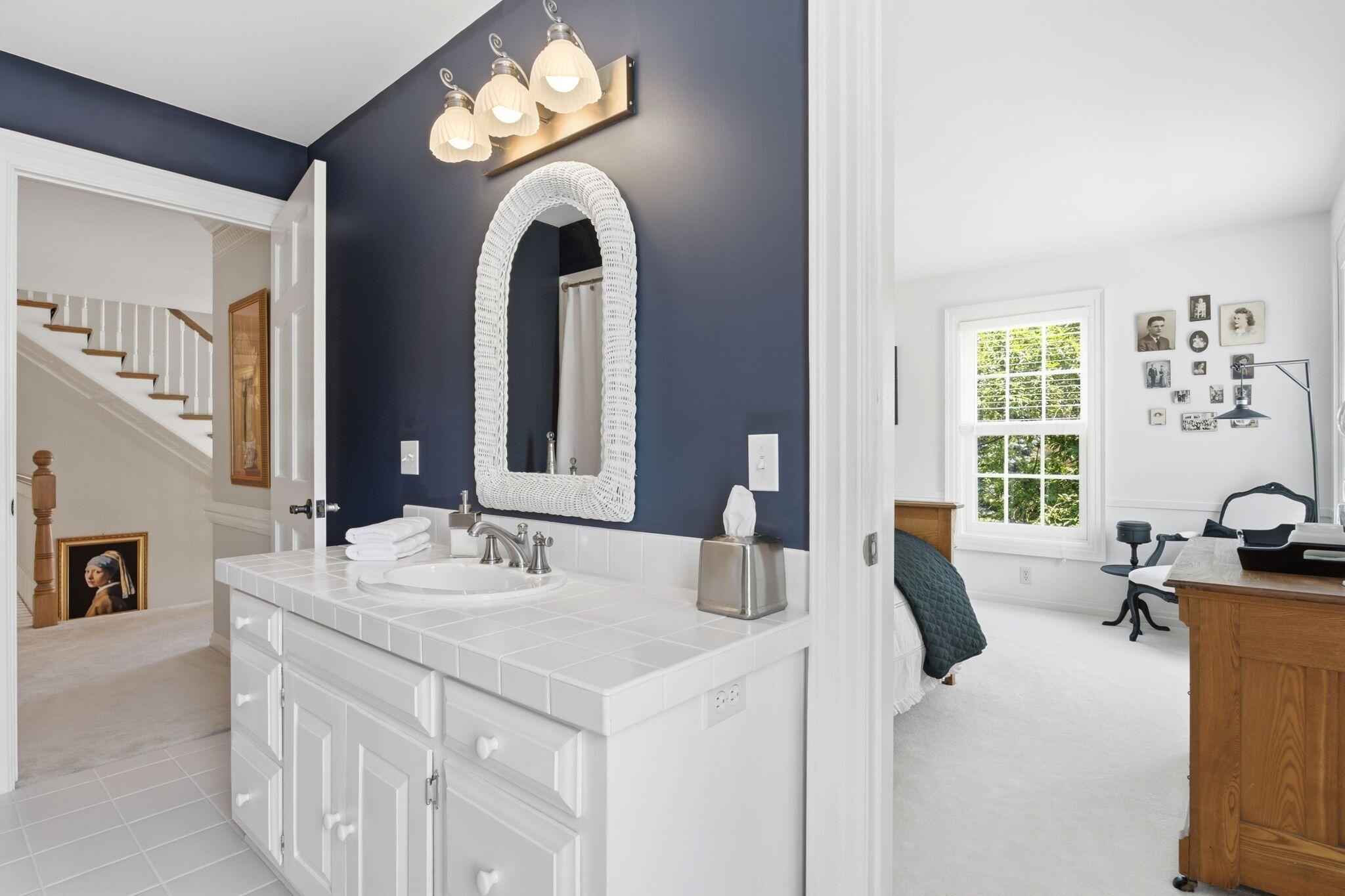 19185 Alta Vista Dr