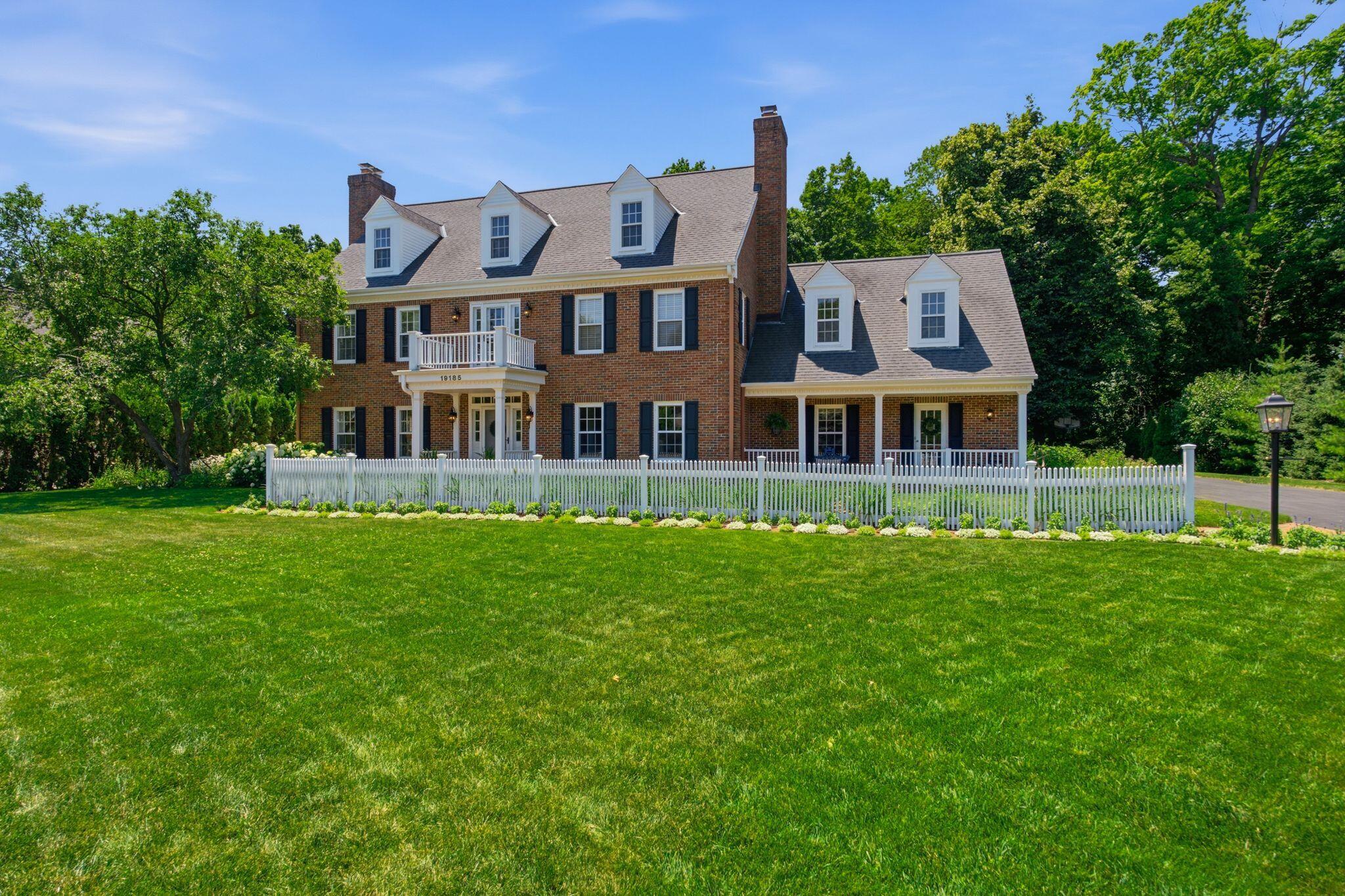 19185 Alta Vista Dr