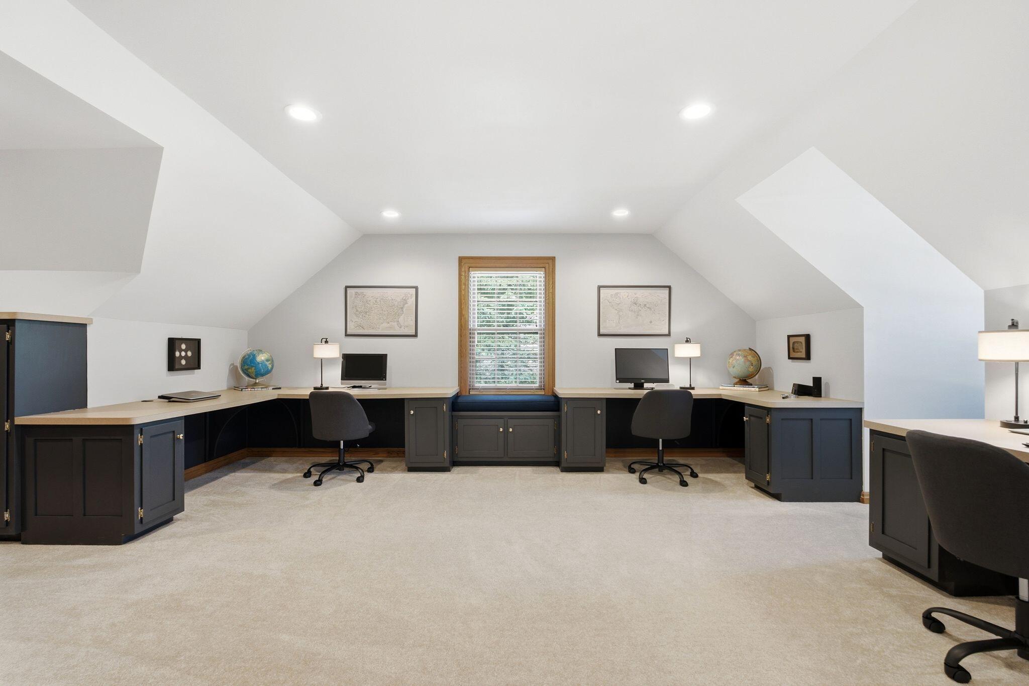 19185 Alta Vista Dr
