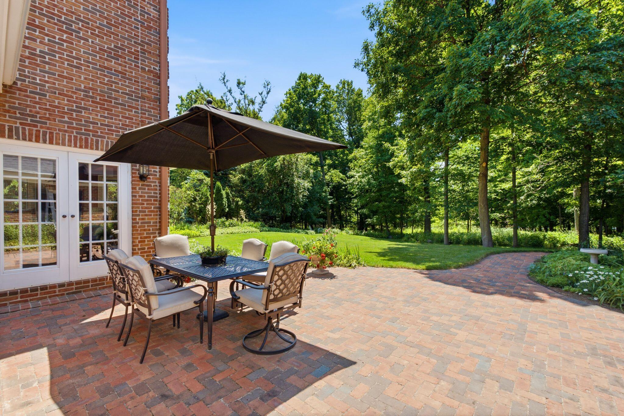 19185 Alta Vista Dr