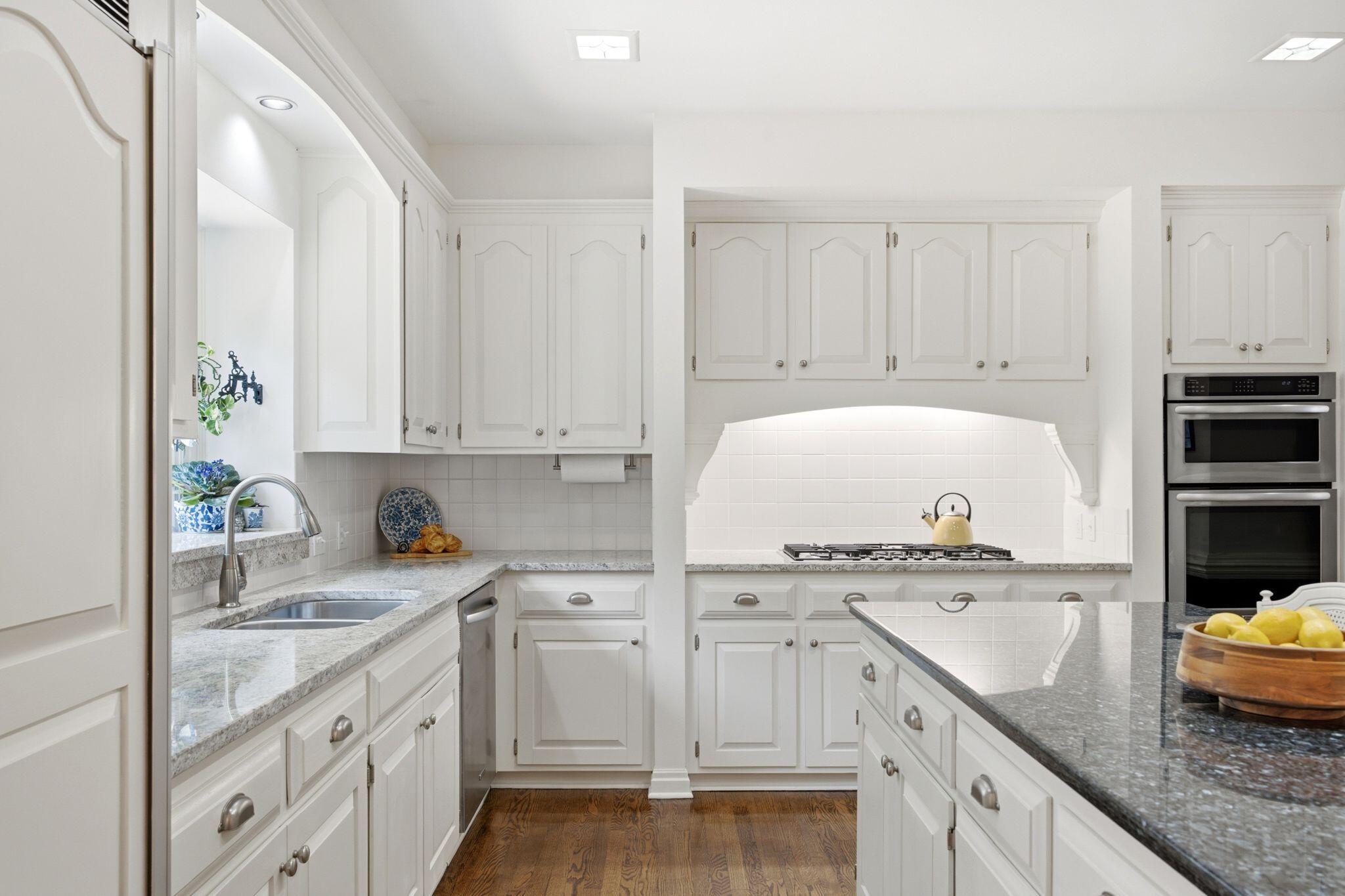 19185 Alta Vista Dr