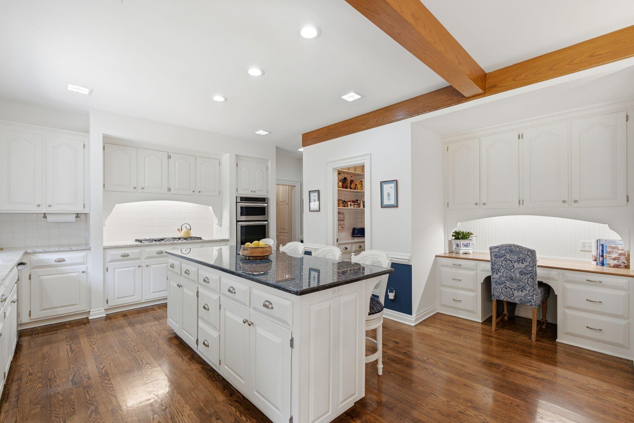 19185 Alta Vista Dr