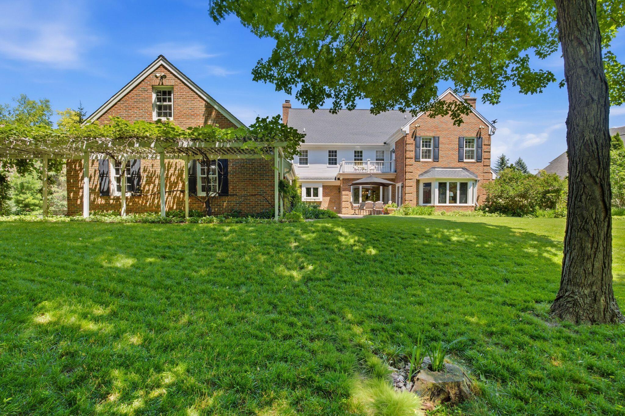 19185 Alta Vista Dr