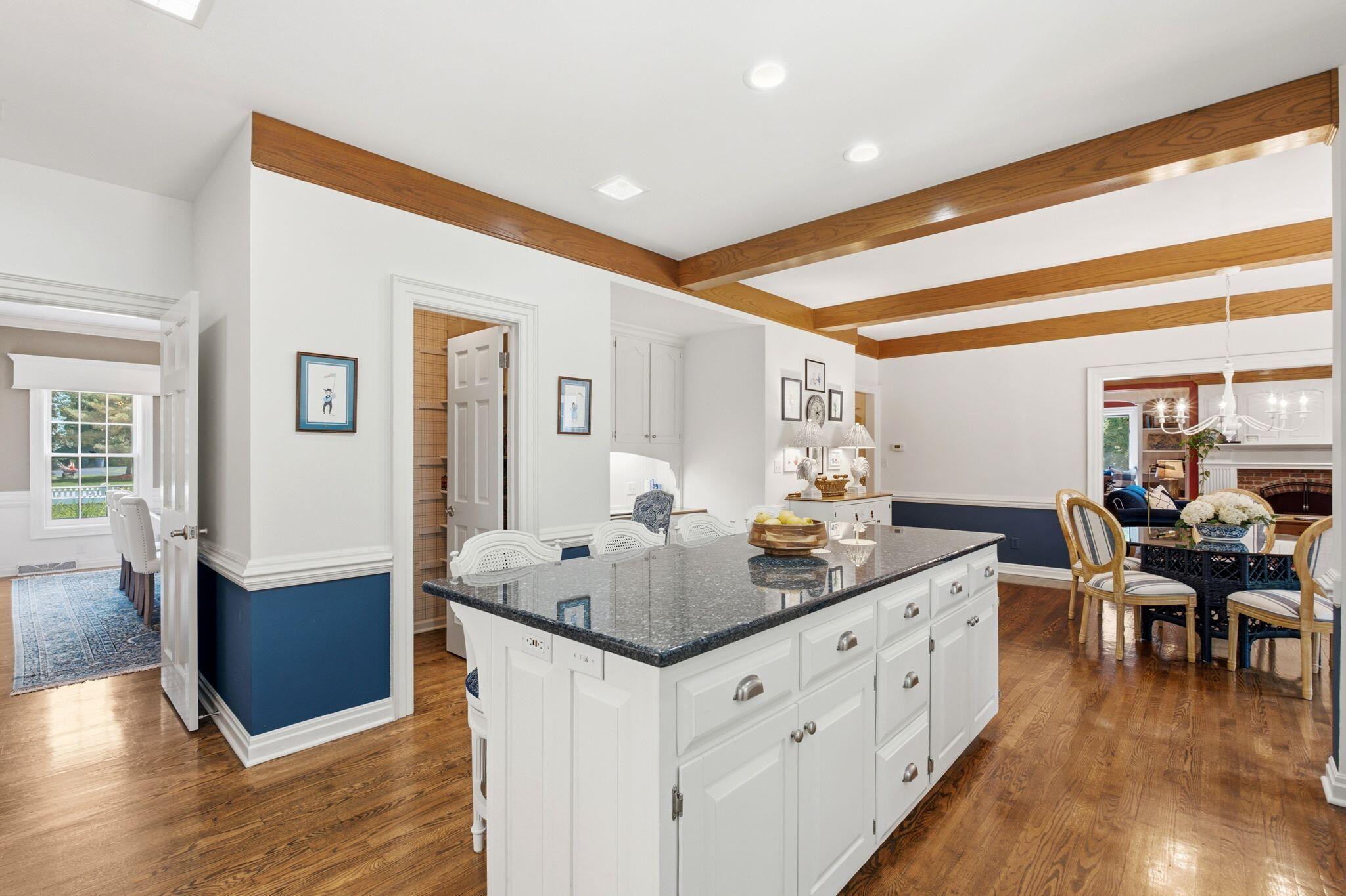 19185 Alta Vista Dr