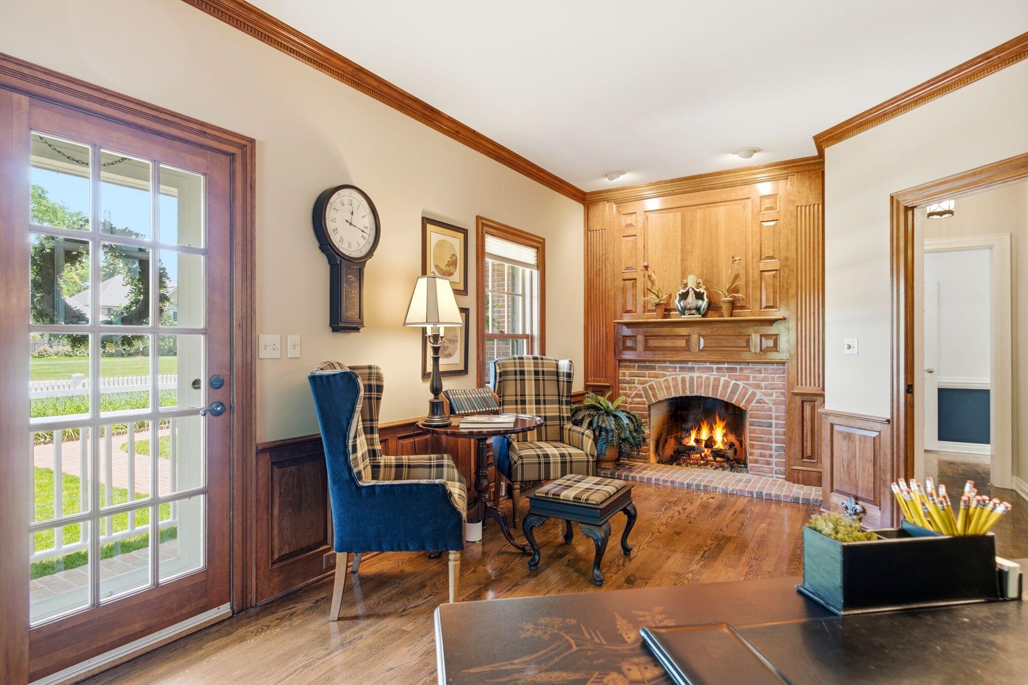 19185 Alta Vista Dr