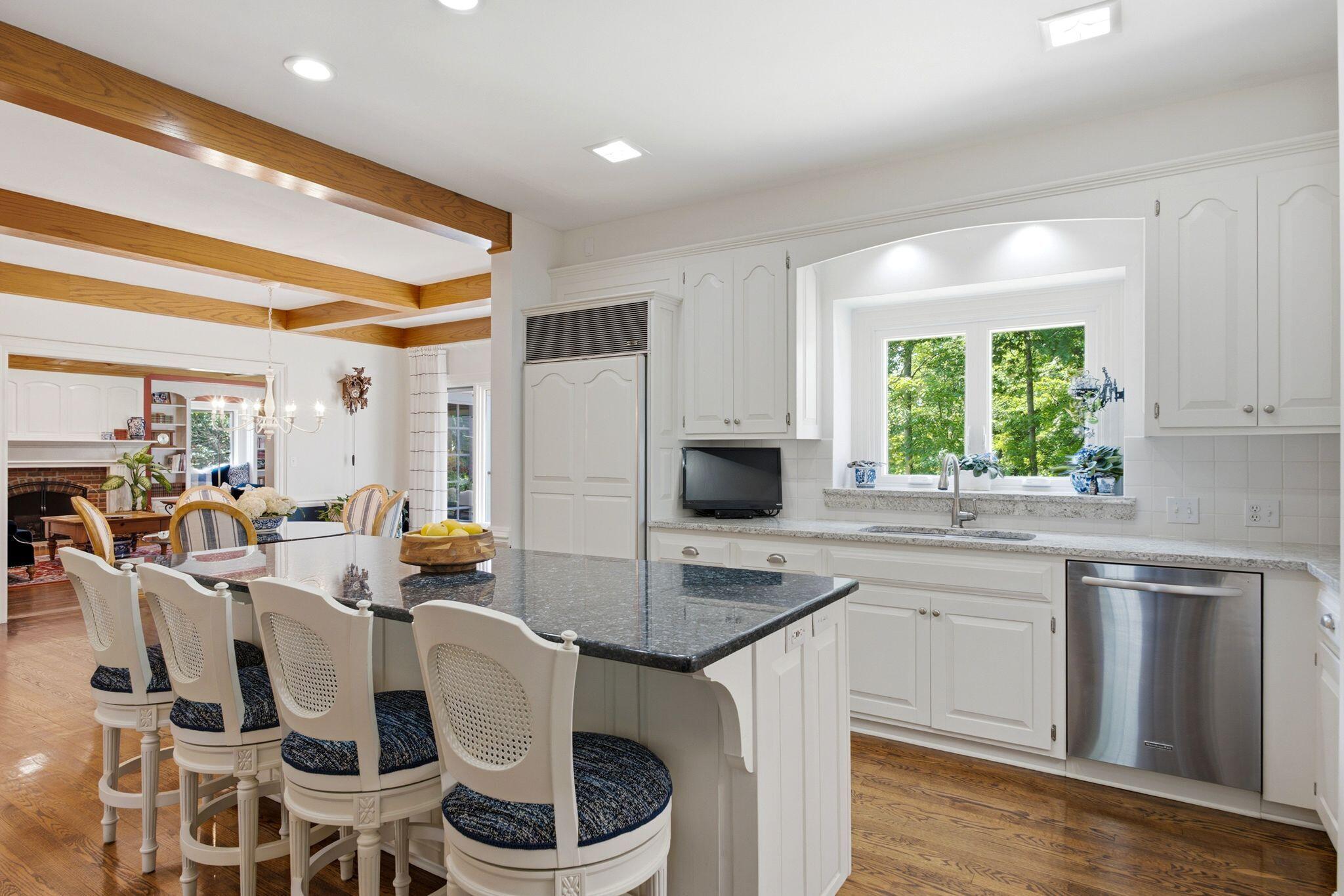 19185 Alta Vista Dr