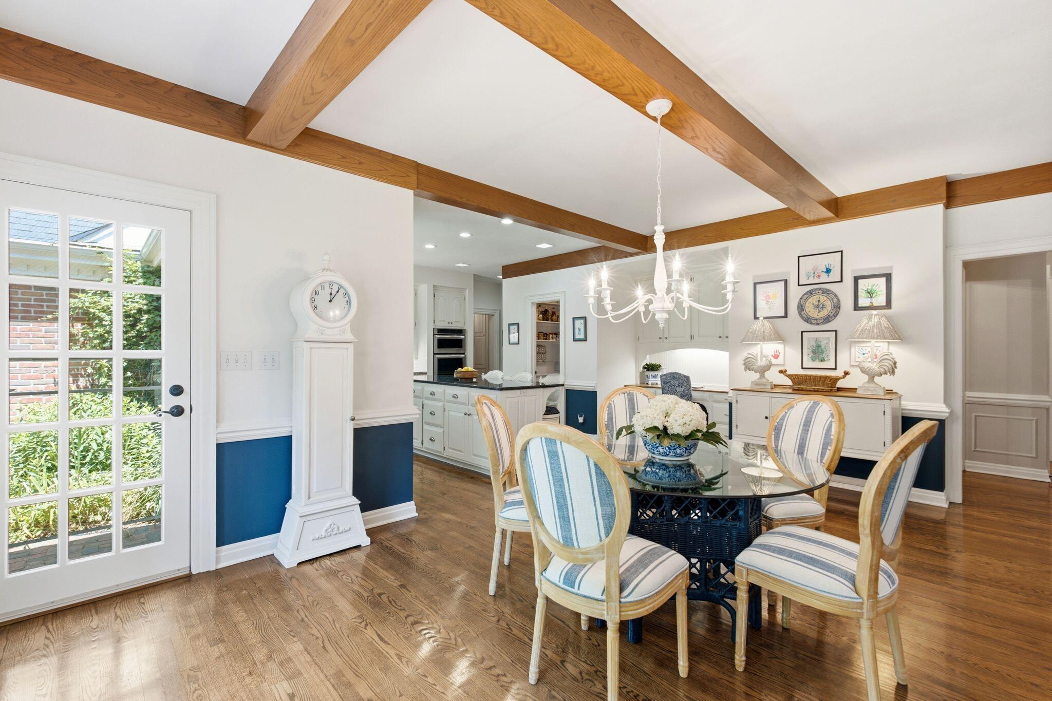 19185 Alta Vista Dr