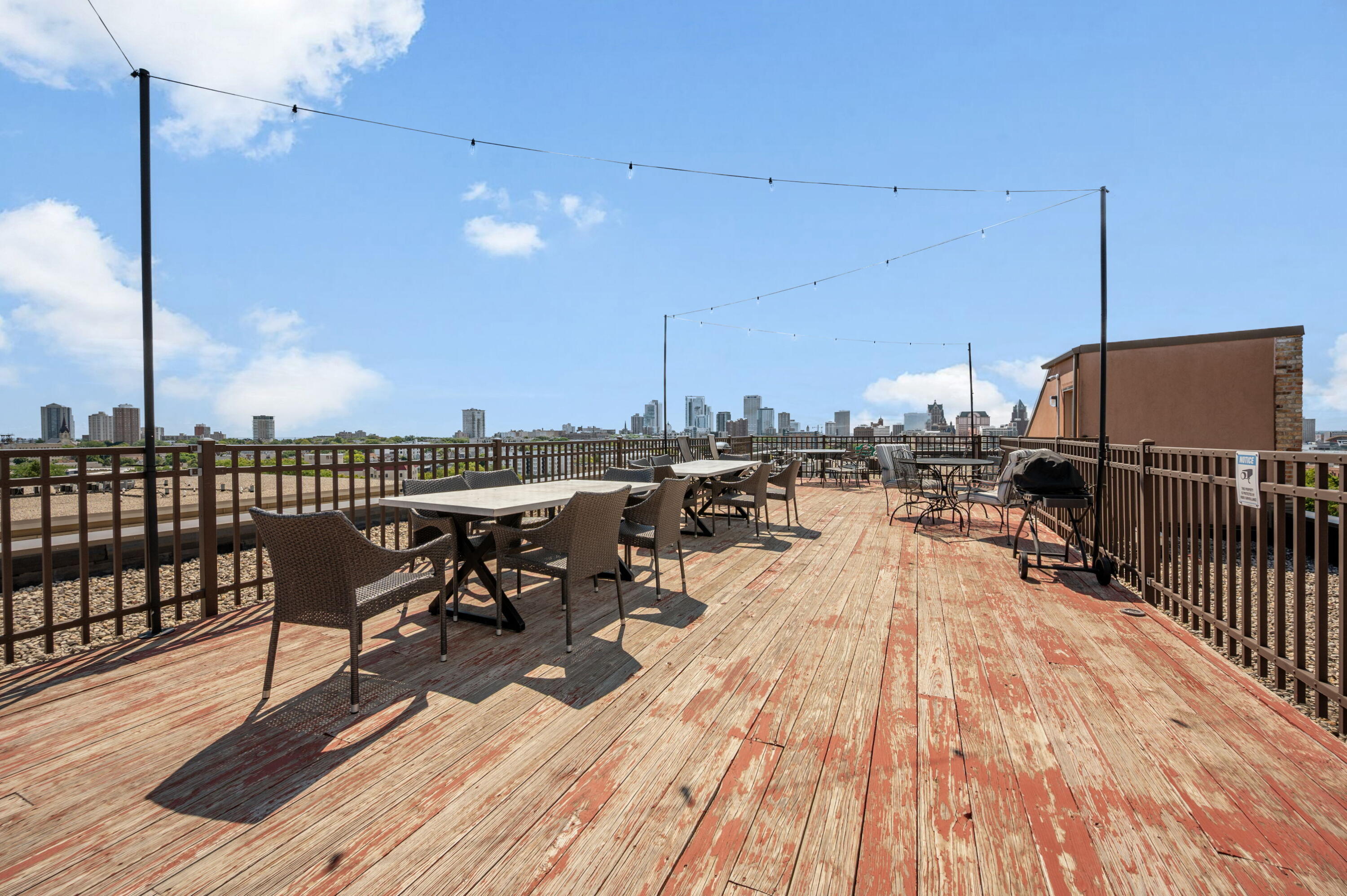 234 E Reservoir Ave, 606