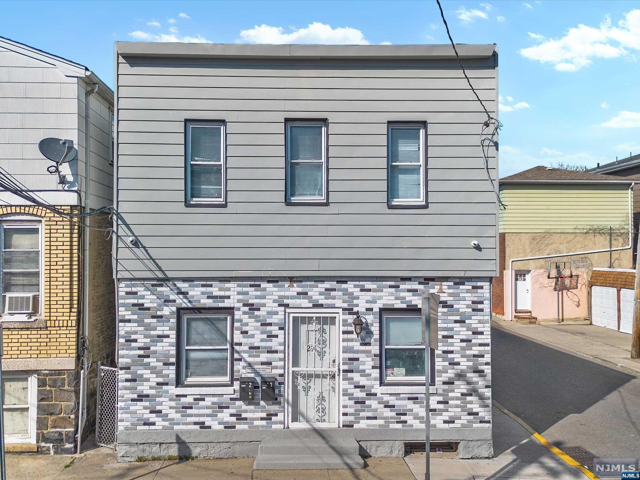 291 Delano Place
