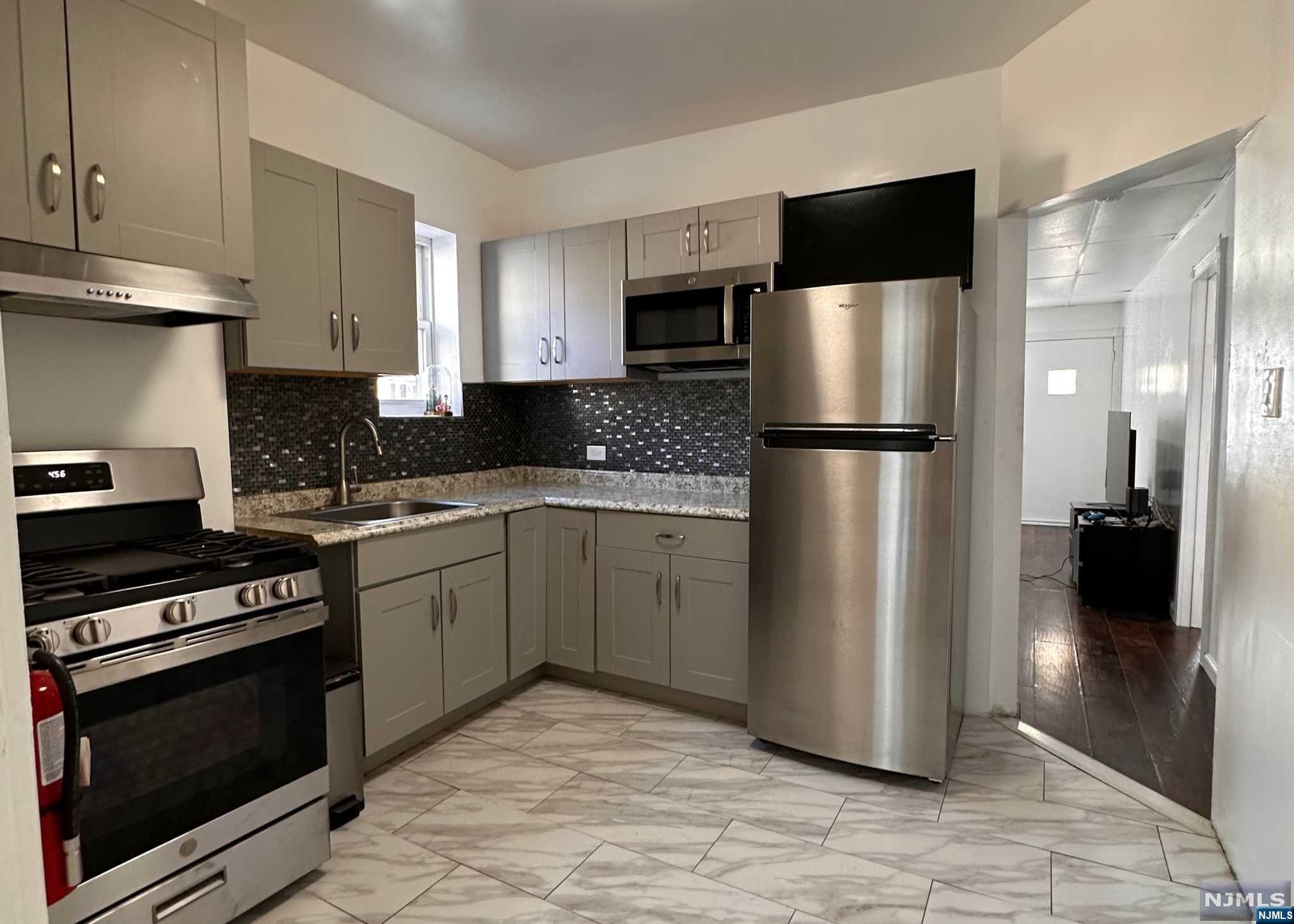 291 Delano Place