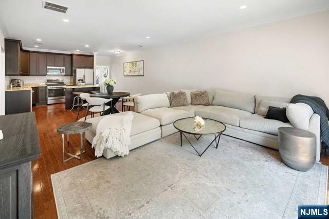 8 Cherrywood Court