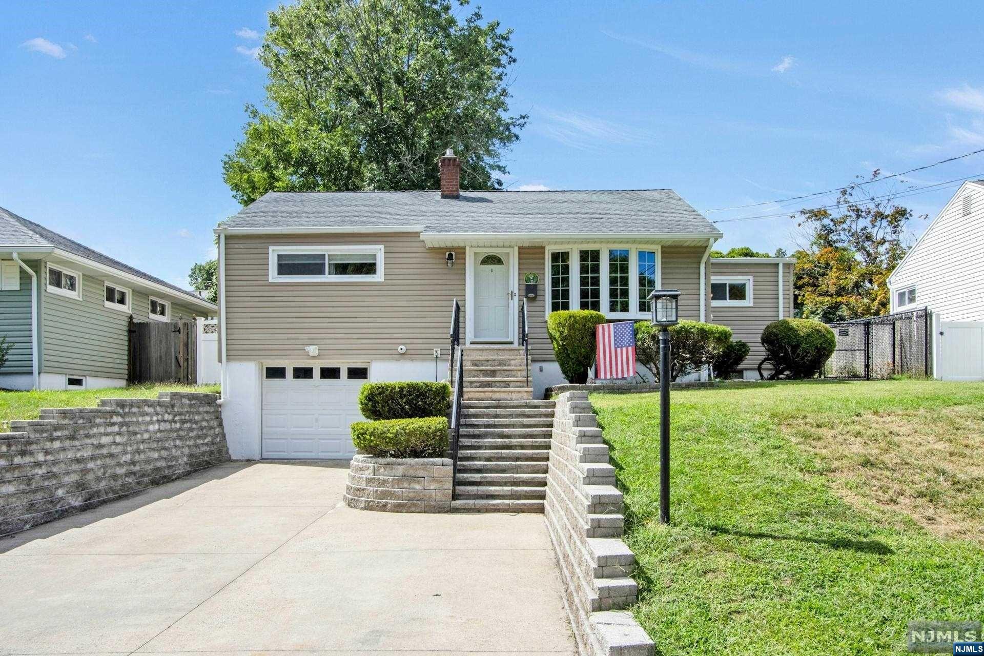 8 Lakeview Drive