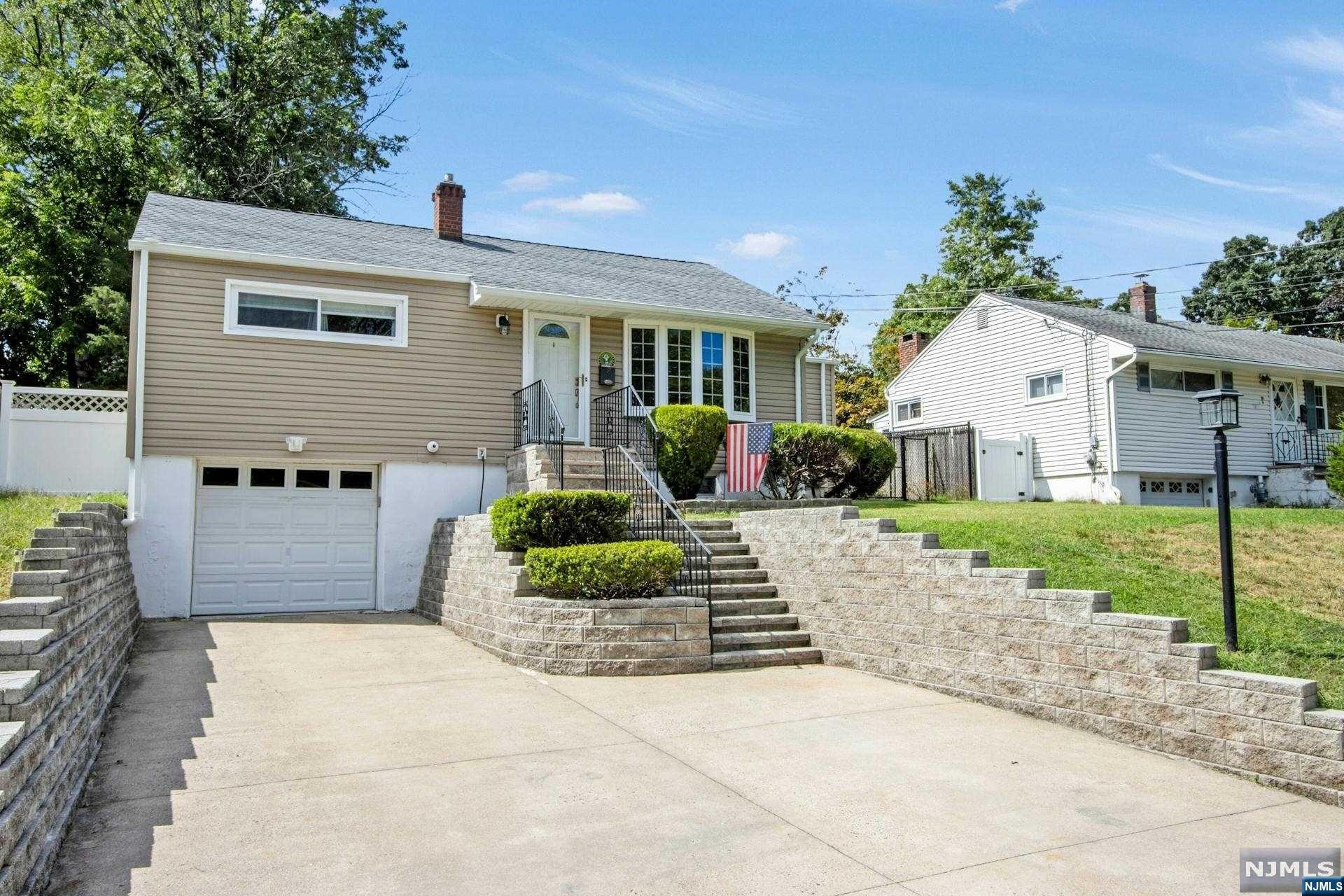 8 Lakeview Drive