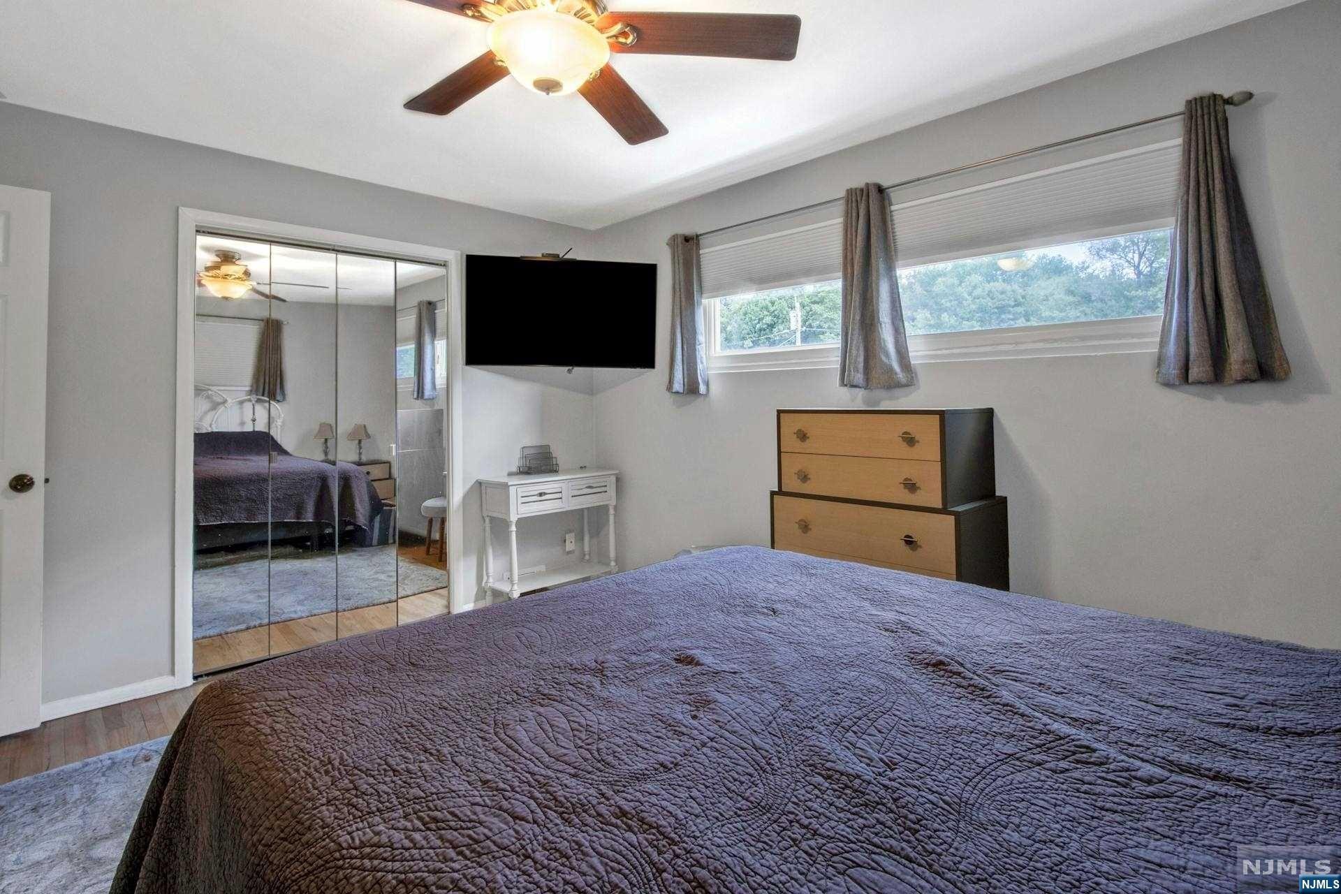 8 Lakeview Drive