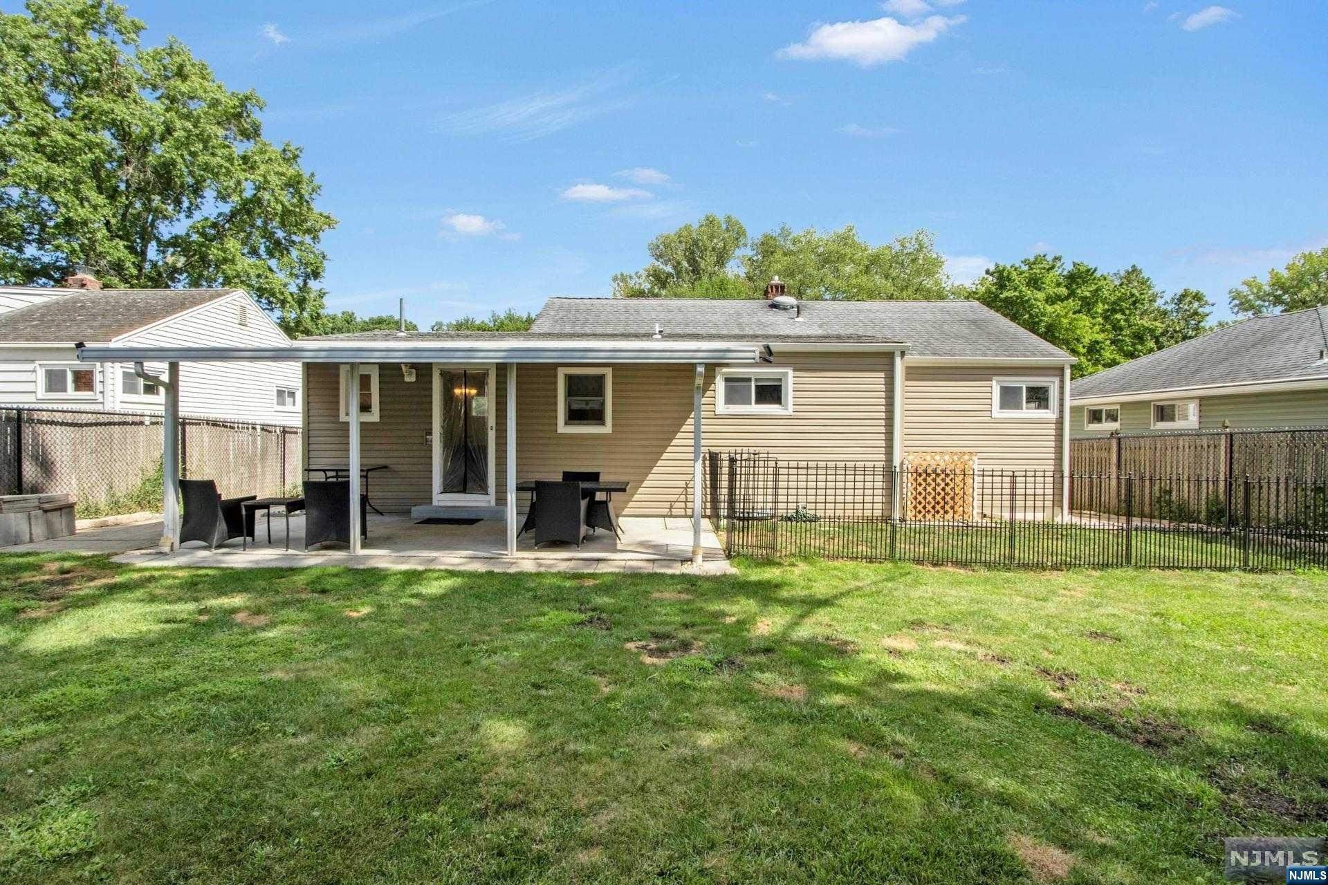 8 Lakeview Drive