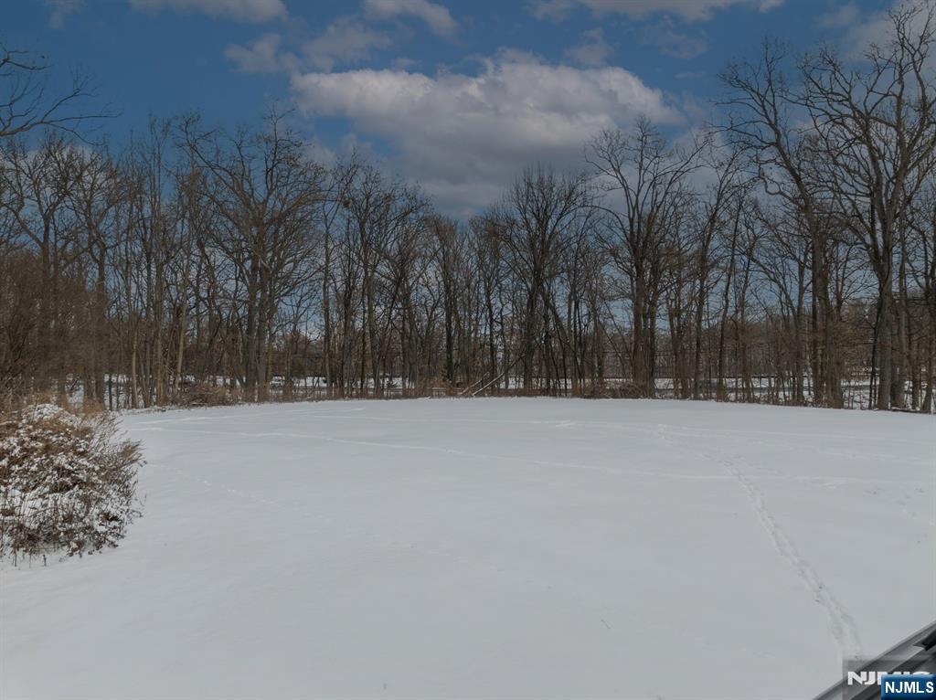 1017 Closter Dock Road