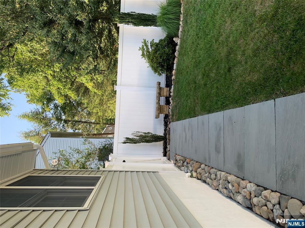 340 Magnolia Avenue