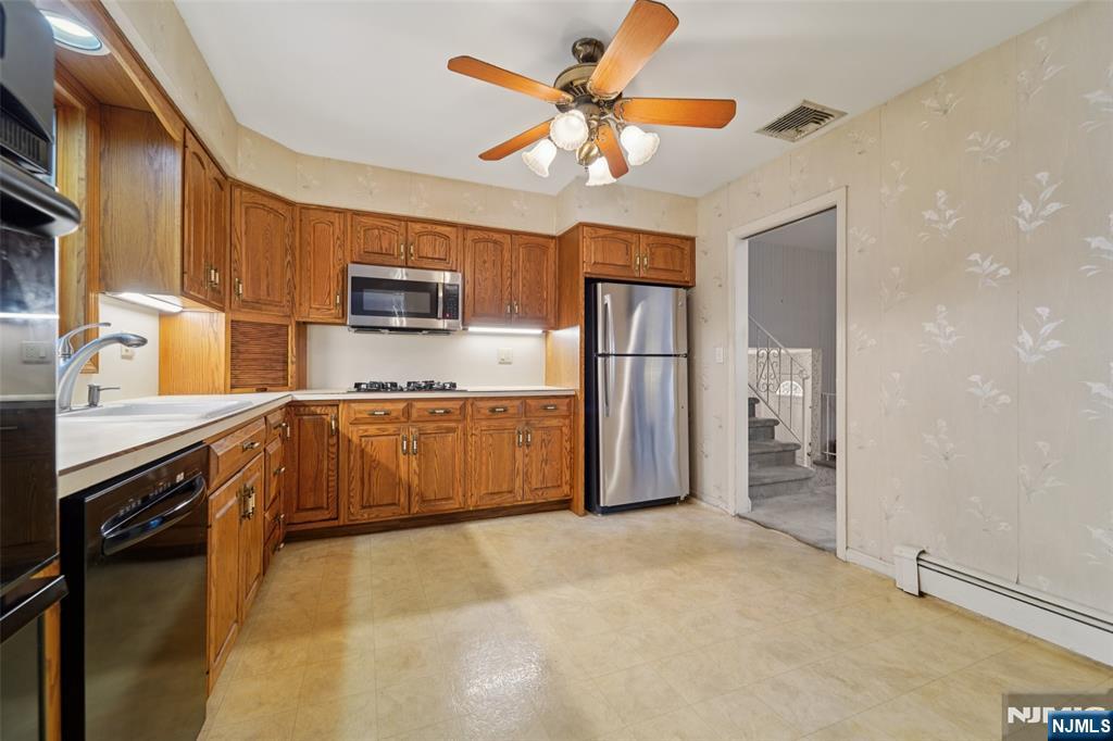 649 Donna Court
