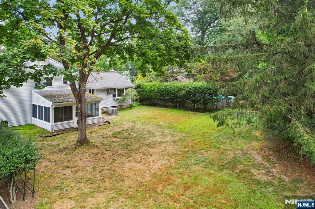 649 Donna Court