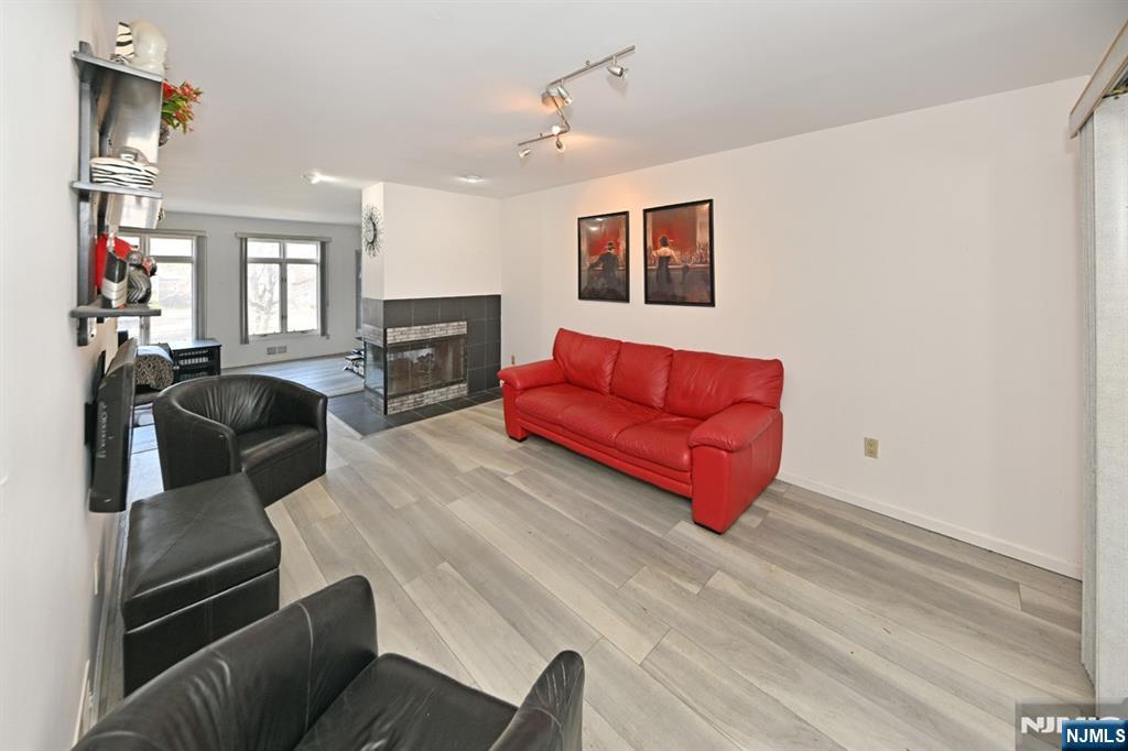 64 Lakeview Drive