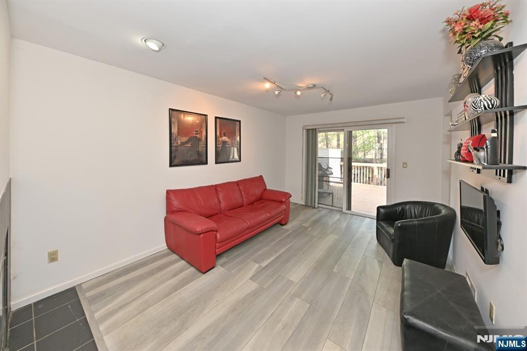 64 Lakeview Drive