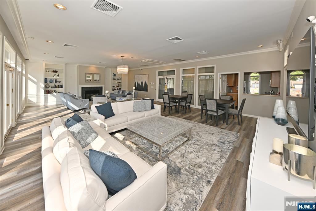 64 Lakeview Drive