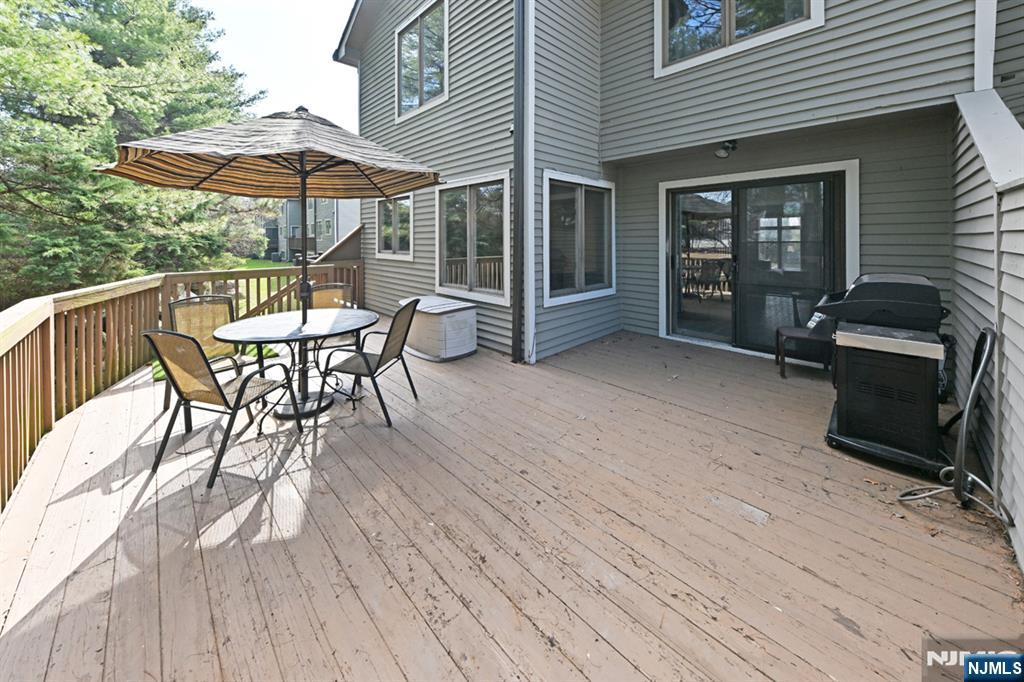 64 Lakeview Drive