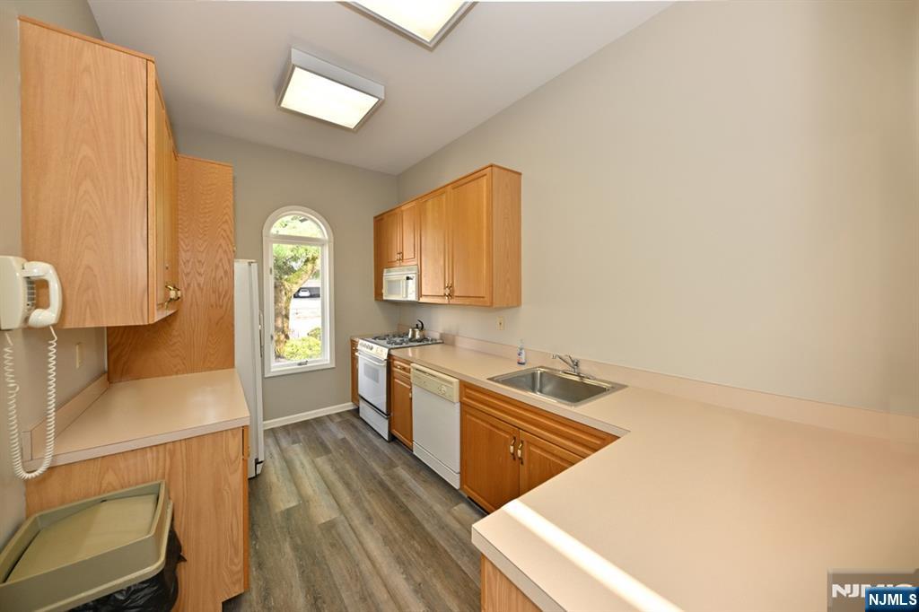 64 Lakeview Drive