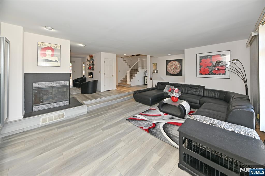 64 Lakeview Drive