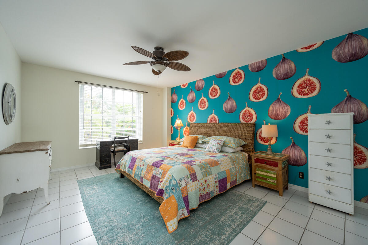 833 Eisenhower Drive Unit: 101