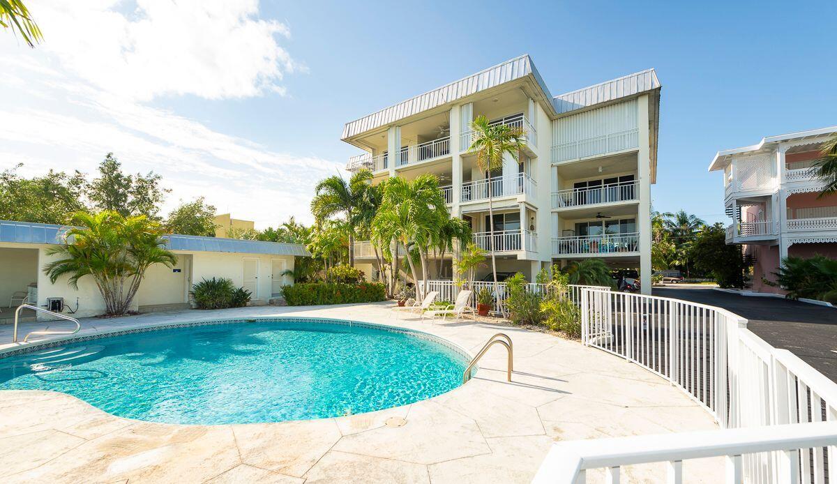 833 Eisenhower Drive Unit: 101