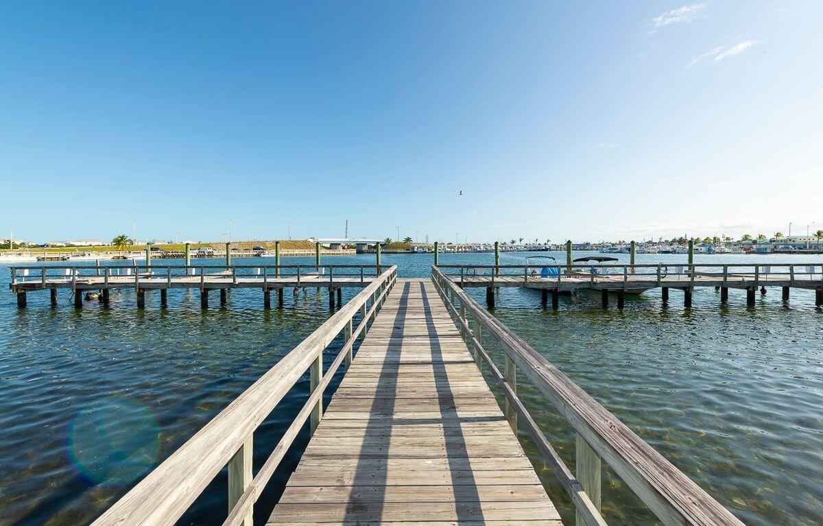 833 Eisenhower Drive Unit: 101