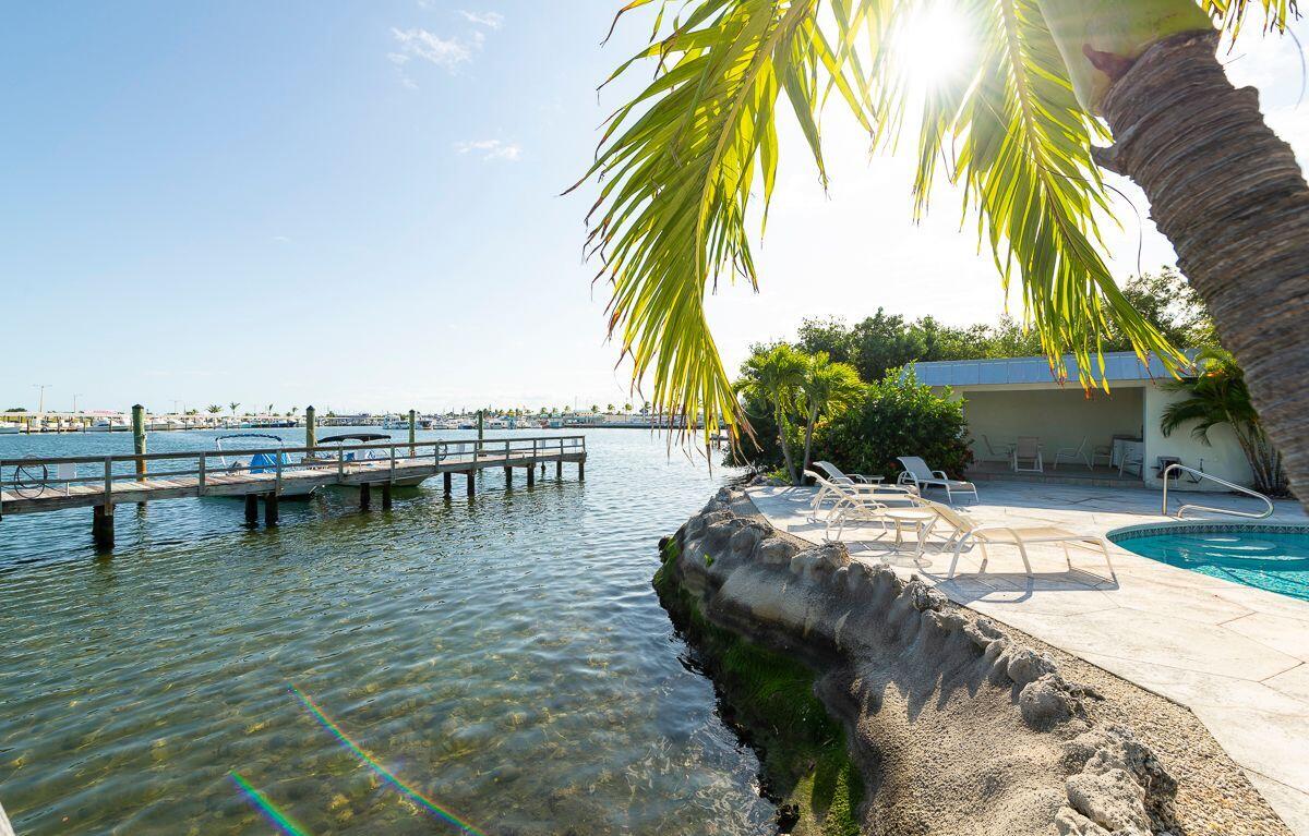 833 Eisenhower Drive Unit: 101