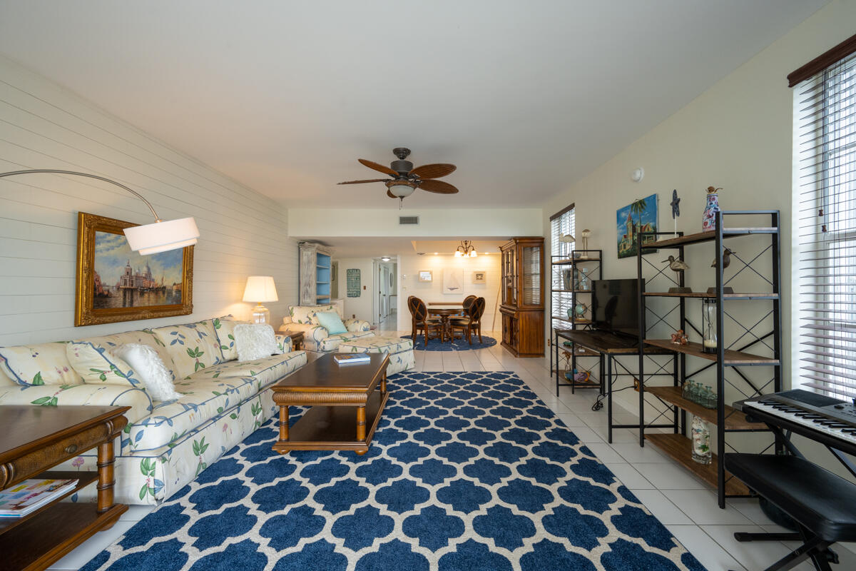 833 Eisenhower Drive Unit: 101