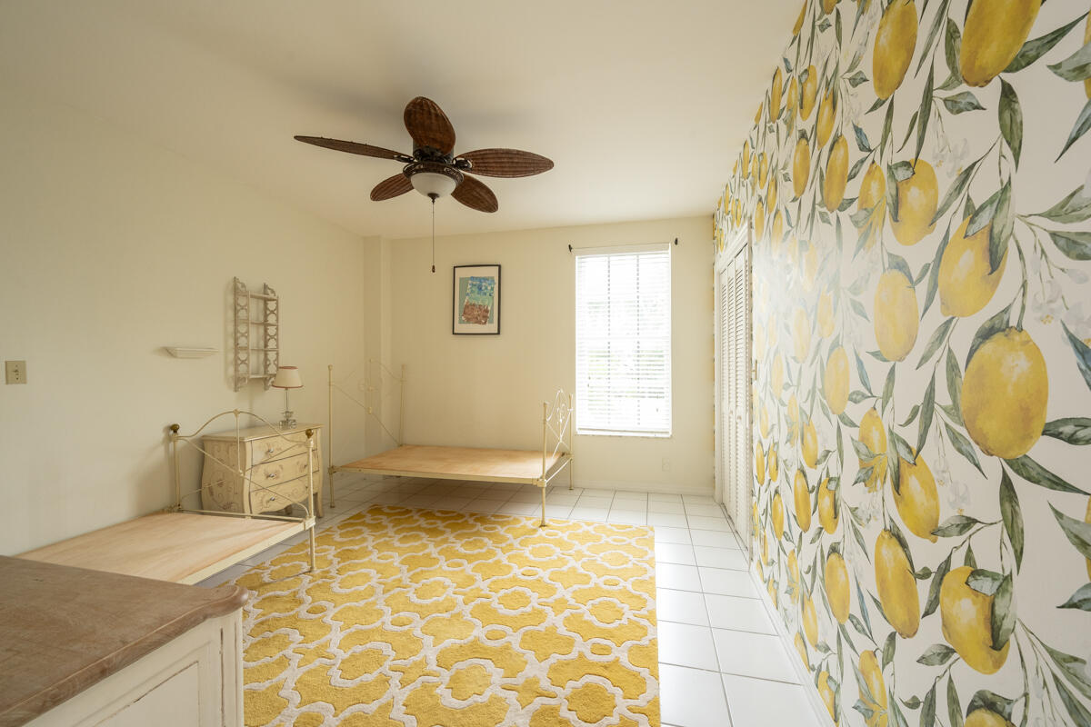 833 Eisenhower Drive Unit: 101