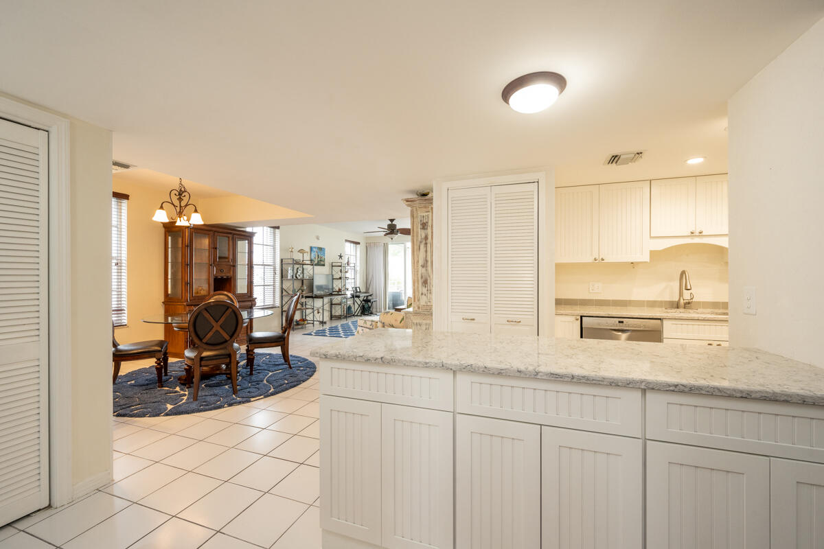 833 Eisenhower Drive Unit: 101