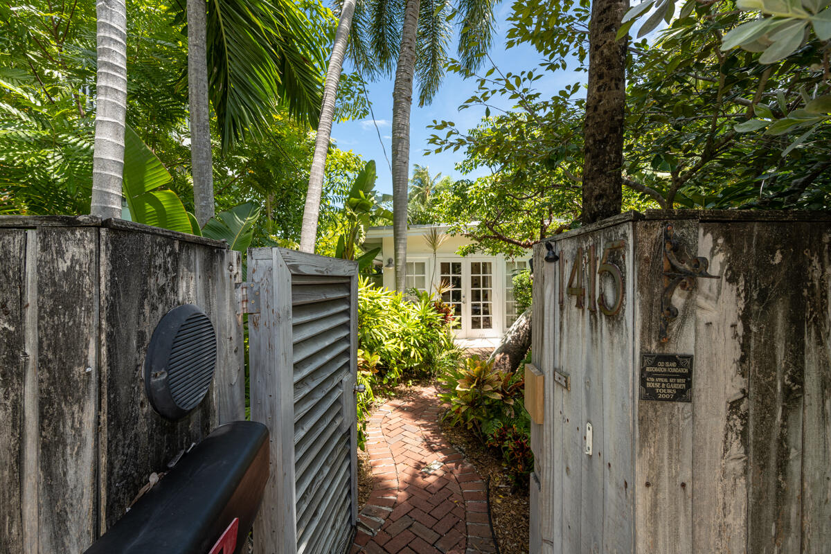 1415 Von Phister Street