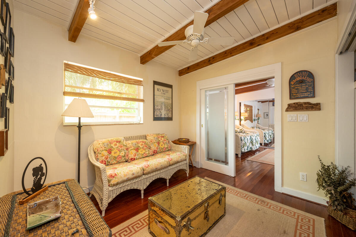 1415 Von Phister Street