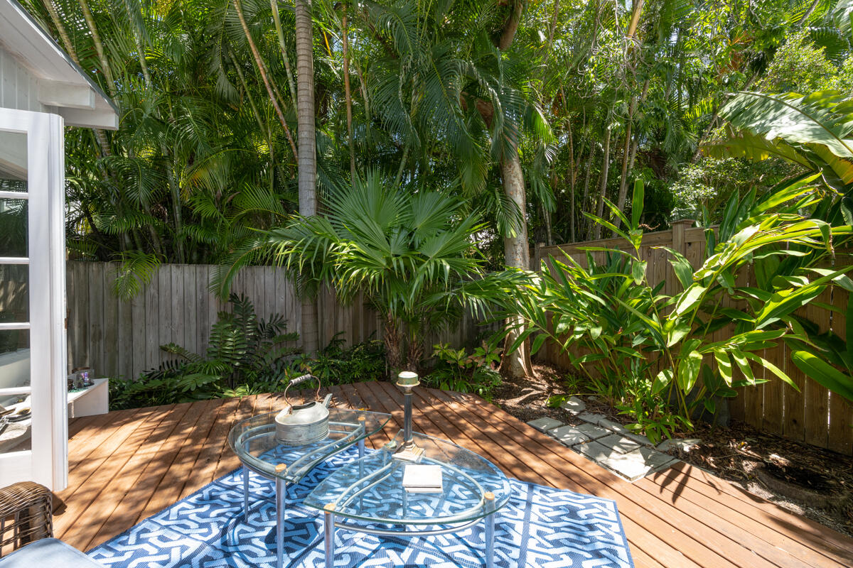 1415 Von Phister Street