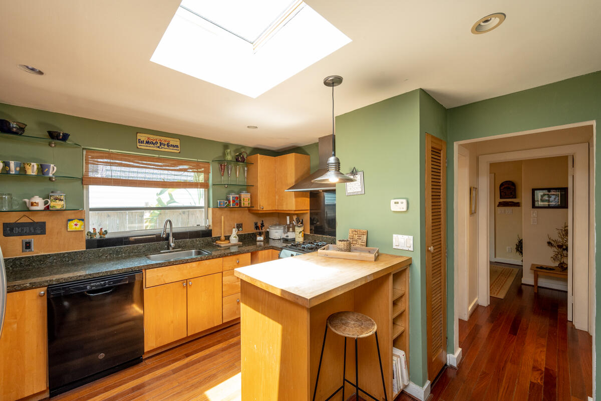 1415 Von Phister Street